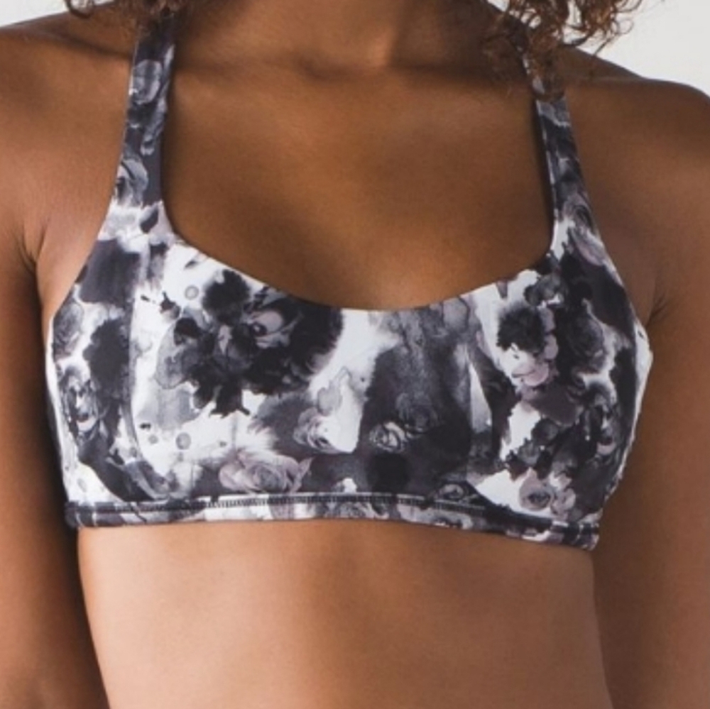 Lululemon Free to Be Zen bra